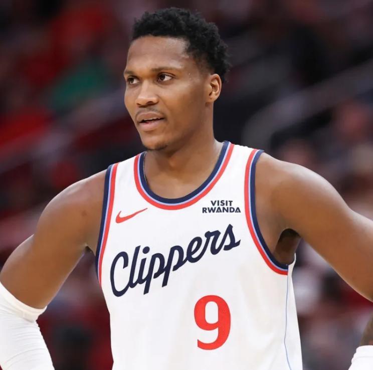 kaiyun.com-快船中期交易换生机？两替补新星驰援伦纳德，10+4中锋战旧主爆发