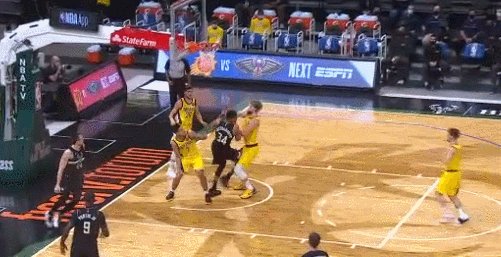 kaiyun-大胜无聊改玩摄影 四个瞬间证明字母哥仍在进步